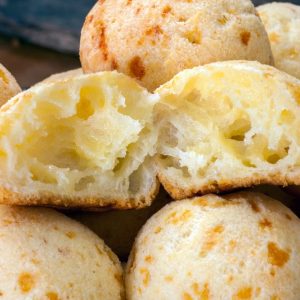 DWELL-Brazilian-Cheese-Bread-Pao-de-Quiejo